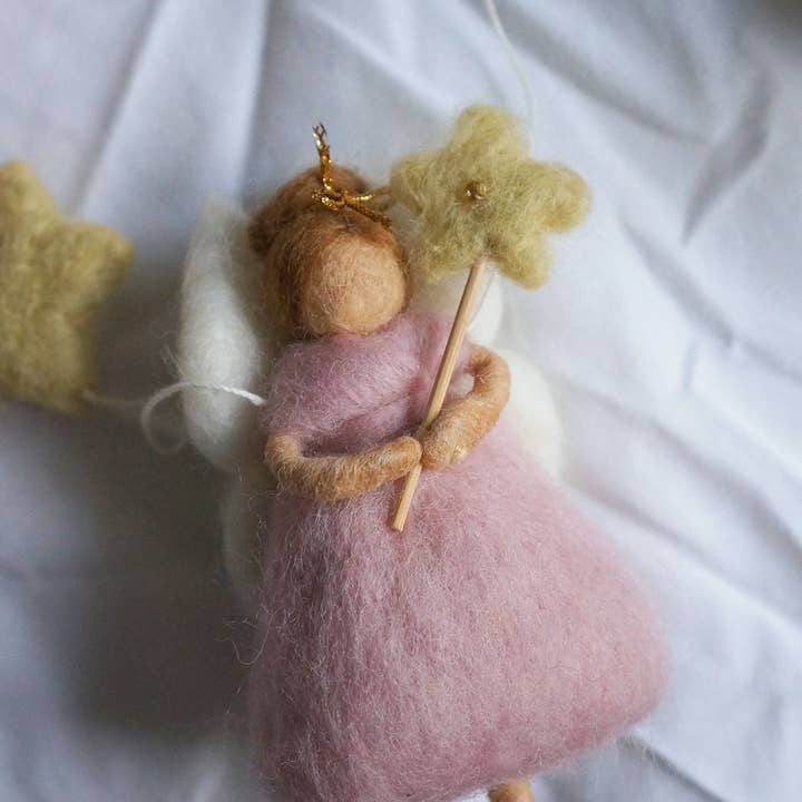 Girlande mit Feen in Rosa